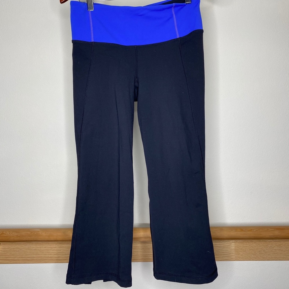Women’s Lululemon’s yoga capris.